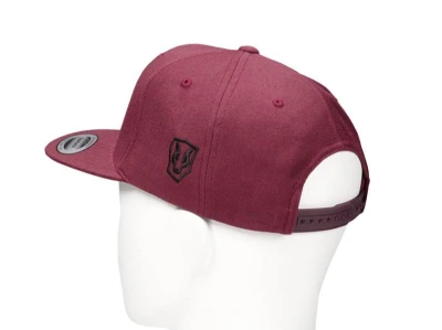 Lupine Snapback vínová čepice