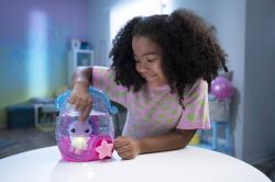 Mac Toys ANIMAGIC Axolotl strečový svítící v akváriu na baterie Světlo