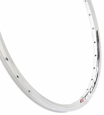 Mach1 ráfek 26" 210-Revo V-brake 32děr/1nýt stříbrný Mach1 ráfek 26" 210-Revo V-brake 32děr/1nýt stříbrný