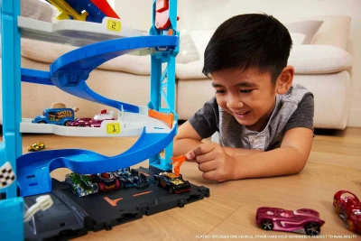 Mattel HOT WHEELS City závodní věž akční dráha herní set s autem 2v1