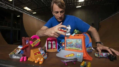 Mattel HOT WHEELS Fingerboard set skateboard + 1 pár bot různé druhy