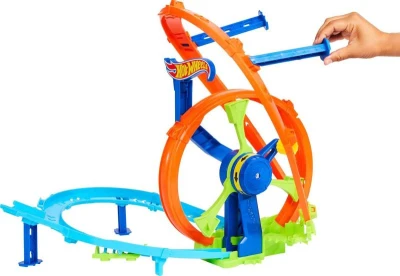 Mattel HOT WHEELS Řetězový náraz set akční dráha s autíčkem