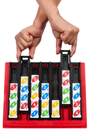 Mattel Hra Uno Quatro (společenská hra)