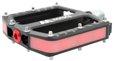 Max1 pedály Lazer platformové s doplňkovým LED osvětlením