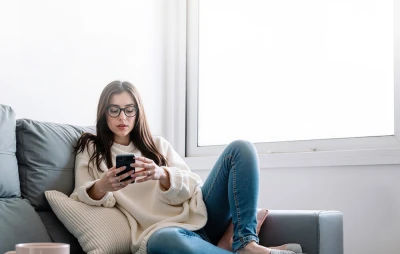Meross EM06P-EU oranžový inteligentní monitor spotřeby energie s Wi-Fi