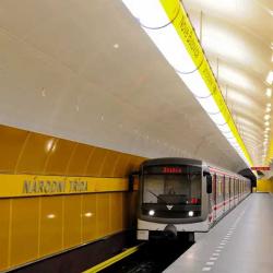 Metro MHD Praha kovové 16cm zpětný chod 1 vagon metra v krabici