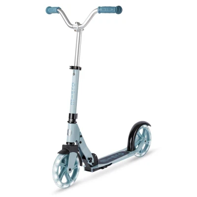 Micro Cruiser LED frosty blue koloběžka + sleva 300,- na příslušenství Micro Cruiser LED frosty blue koloběžka + sleva 300,- na příslušenství