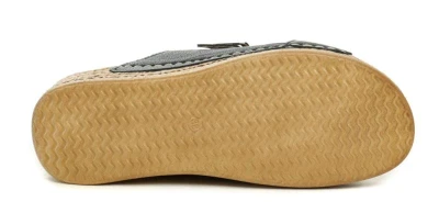 MintakaCZ Mintaka 41015-25 černé dámské nazouváky na klínu