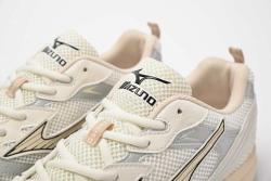 Mizuno MXR SPORT / Snow White/Pristine/Silver tenisky