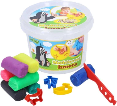 Modelína 300g KRTEK (Krteček) set s vykrajovátky a nožíkem 15 barev v kyblíku Modelína 300g KRTEK (Krteček) set s vykrajovátky a nožíkem 15 barev v kyblíku
