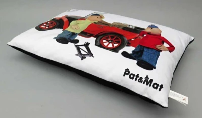 Moravská ústředna Polštář Pat a Mat Defekt 40x30cm A je to! PLYŠ