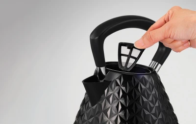 Morphy Richards 108131 černá elektrická rychlovarná konvice