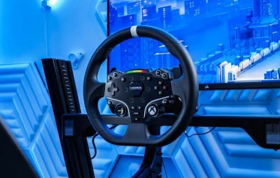 MOZA R3 RS053 ES černá herní sada volantu, pedálů SR-P Lite a stolního držáku pro Xbox a PC