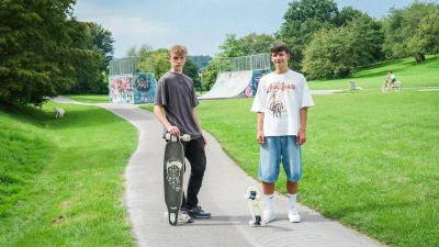 MUUWMI Longboard ABEC 7 PABLO skateboard svieti v tme LED Svetlo