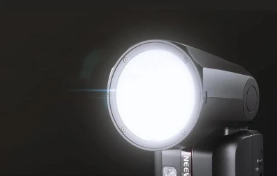 Neewer Z2-C TTL černý blesk pro fotoaparáty Canon