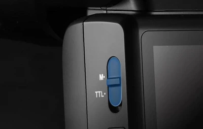 Neewer Z2-C TTL černý blesk pro fotoaparáty Canon