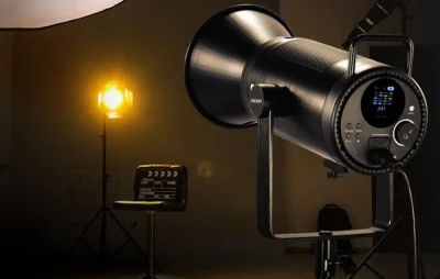 Neewer CB200C RGB černo-stříbrné LED video světlo