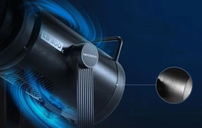 Neewer CB300C RGB černé LED svítidlo