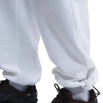 Nike M NK CLUB BNGEE PNT SWSH SPRT WHITE/METALLIC SILVER pánské tepláky