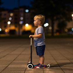 Nils Fun HLB1310 s LED černá dětská tříkolová koloběžka