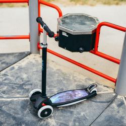 Nils Fun HLB1310 s LED černá dětská tříkolová koloběžka