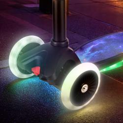 Nils Fun HLB1310 s LED černá dětská tříkolová koloběžka