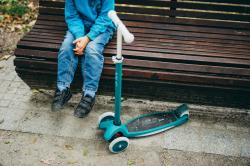 Nils Fun HLB1310 s LED zelená dětská tříkolová koloběžka