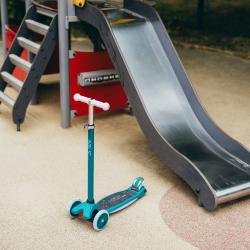 Nils Fun HLB1310 s LED zelená dětská tříkolová koloběžka