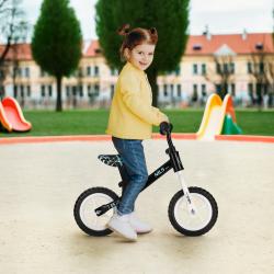 Nils Fun RB134 10 čierne detské odrážadlo