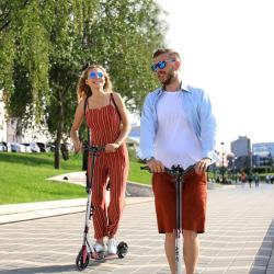 Nils HM122T koloběžka s kotoučovou brzdou a LED