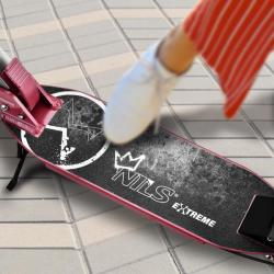 Nils HM122T koloběžka s kotoučovou brzdou a LED