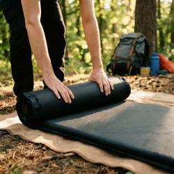 Nils Camp NC4050 černá Samonafukovací karimatka