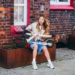 Nils HM209T bílá-zlatá skládací koloběžka s brzdou