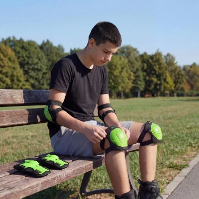 Nils Souprava chráničů Extreme H210 zelená POUZE M (VÝPRODEJ)