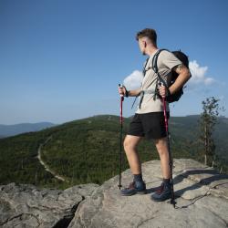 NILS Trekingové hole TK8601 červené