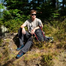 NILS CAMP Turistický batoh NC1950 Caver čierny 18L