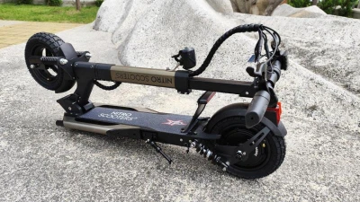 Nitro Scooters Smart 1000 speed elektrokoloběžka- baterie LG 15ah, 45 km/h dojezd až 50 km