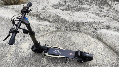 Nitro Scooters Smart 1000 speed elektrokoloběžka - baterie LG 18ah, 45 km/h dojezd až 50 km