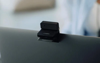OBSBOT Meet Flip AI 4K černo-stříbrná webová kamera
