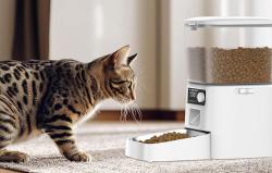 Oneisall Chytrý dávkovač krmiva PFD001 Pro (bílý)