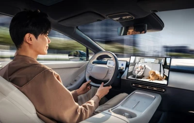 Ottocast Cabin Care CA520-T200 bezdrátový adaptér CarPlay s kamerou pro zadní sedadla