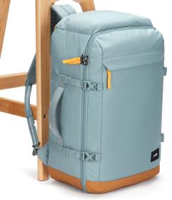 Pacsafe GO CARRY ON BACKPACK 44L fresh mint batoh + sleva 1000,- na příslušenství