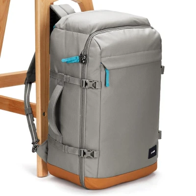 Pacsafe GO CARRY ON BACKPACK 44L stone batoh + sleva 500,- na příslušenství