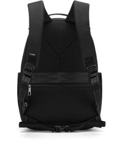 Pacsafe Batoh V 16L ALL-AROUND BACKPACK jet black + sleva 400,- na příslušenství