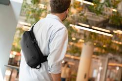 Pacsafe Ledvinka METROSAFE X URBAN SLING black