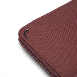 Pacsafe Peněženka RFIDSAFE CONTINENTAL WALLET garnet red