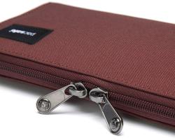 Pacsafe Peněženka RFIDSAFE CONTINENTAL WALLET garnet red