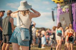 Pacsafe Taška GO FESTIVAL CROSSBODY fresh mint