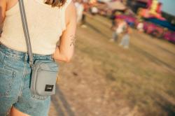 Pacsafe GO MICRO CROSSBODY fresh mint taška