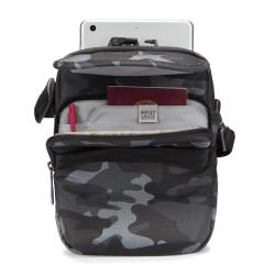 Pacsafe Taška METROSAFE X COMPACT CROSSBODY camo